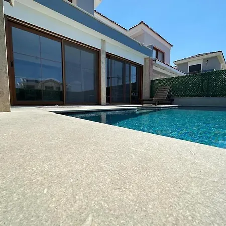 With Pool Close To Alacati Villa Reisdere